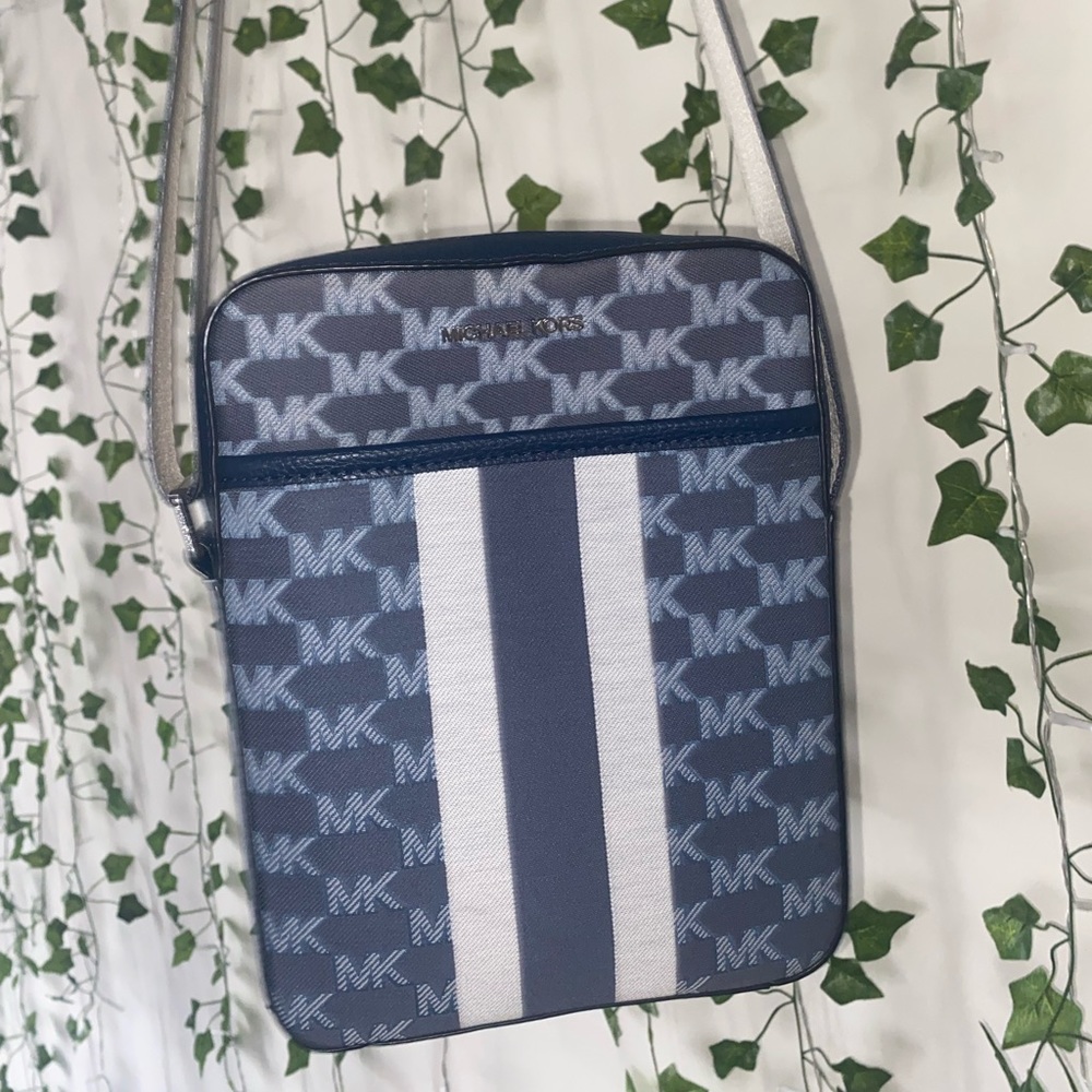 Michael Kors men’s/women crossbody